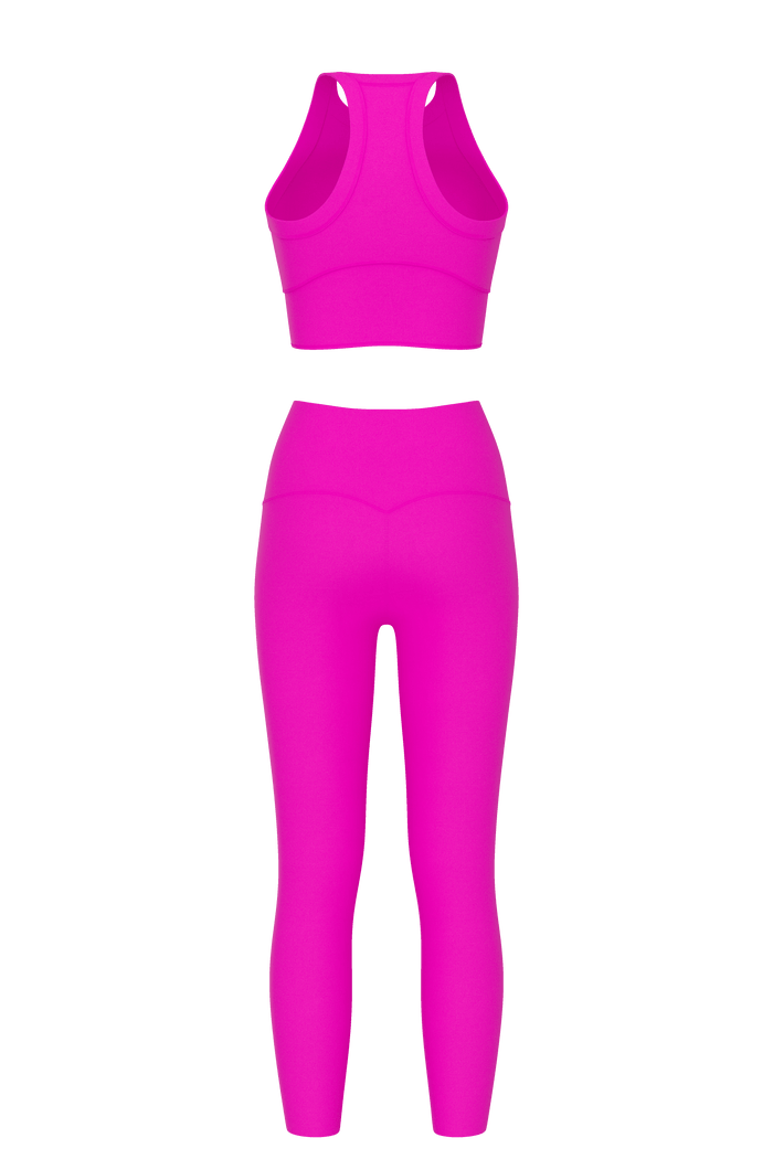 WARCRY® Fitness Set Pink - Sports bra and leggings set, crafted from premium materials for optimal elasticity and superior comfort.
